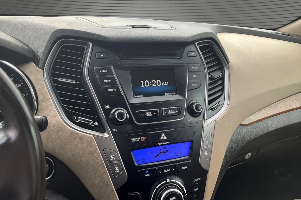 Used 2015 Hyundai Santa Fe GLS w/ Option Group 02 AWD/4WD image 14