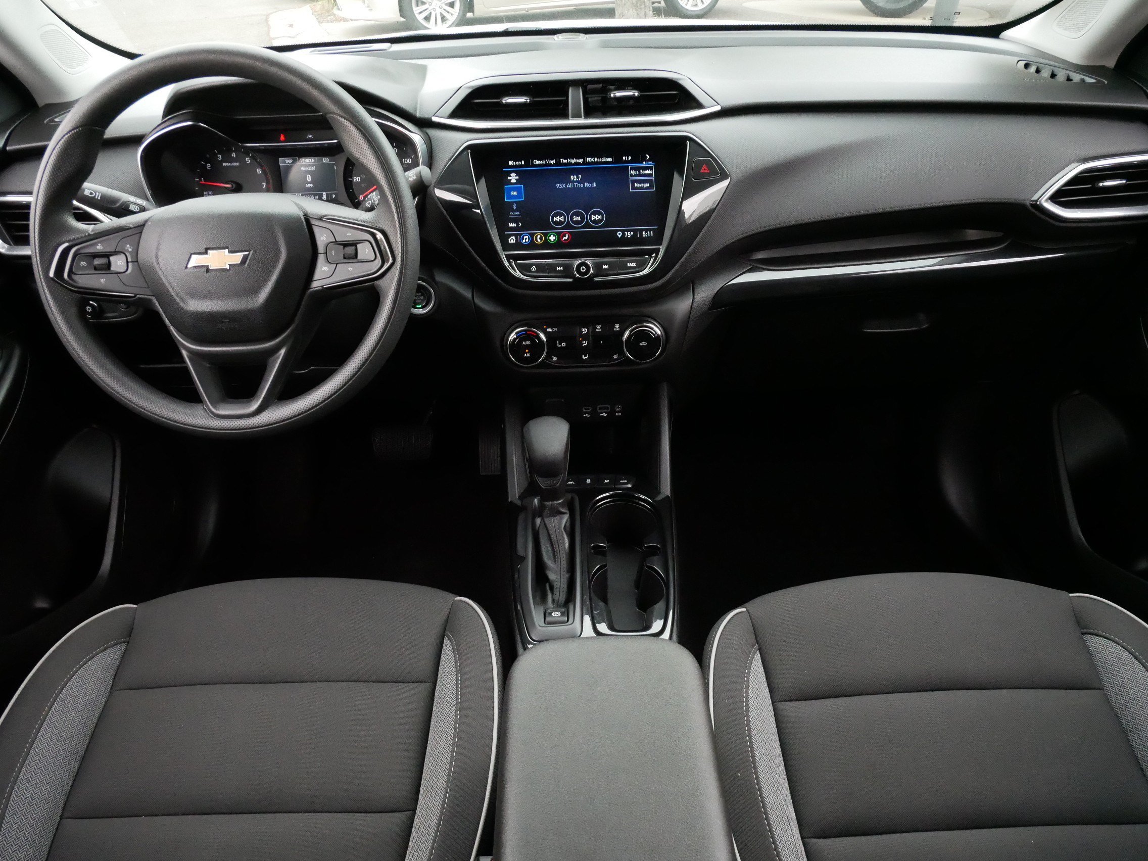 Used 2023 Chevrolet TrailBlazer LT w/ Convenience Package AWD/4WD image 10
