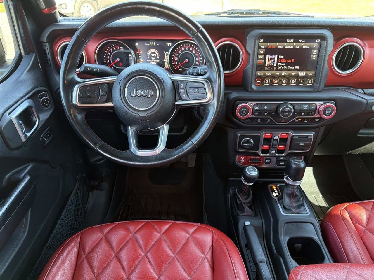 Used 2019 Jeep Wrangler Unlimited Rubicon w/ Advanced Safety Group image 17