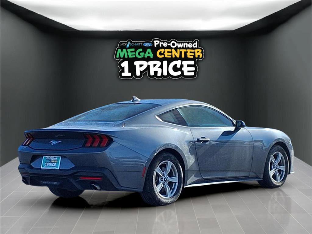 Used 2024 Ford Mustang Coupe image 29