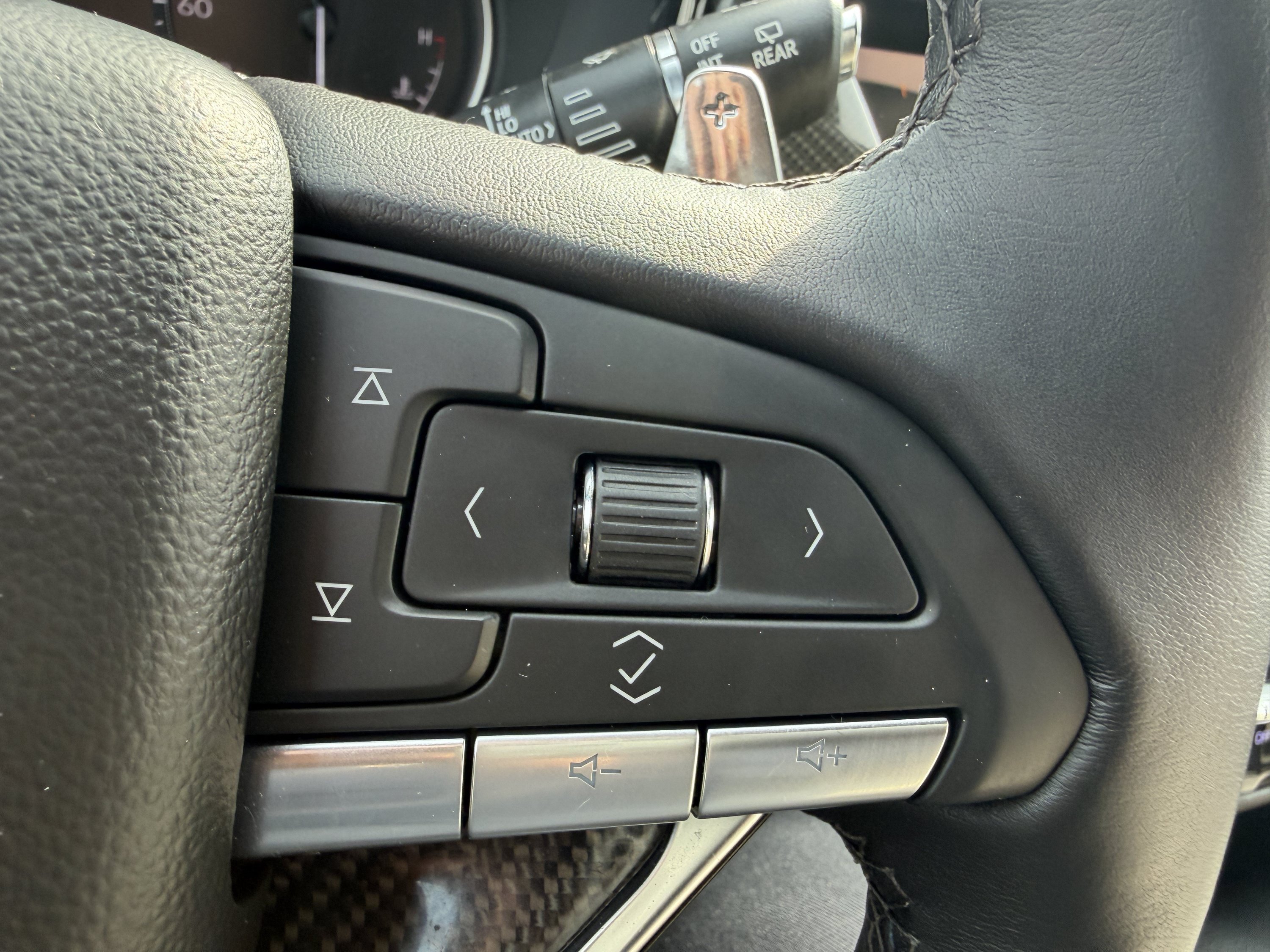 Used 2024 Cadillac XT6 Sport w/ LPO, Floor Liner Package AWD/4WD image 41