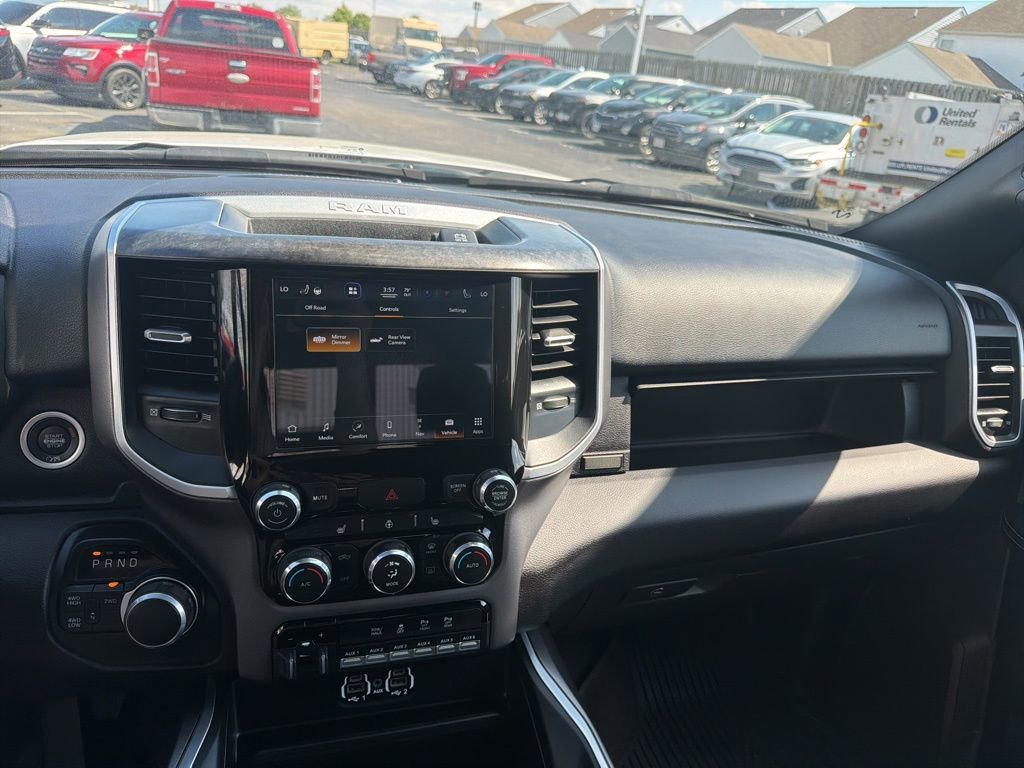 Used 2022 RAM 2500 Big Horn w/ Level C Equiment Group AWD/4WD image 24