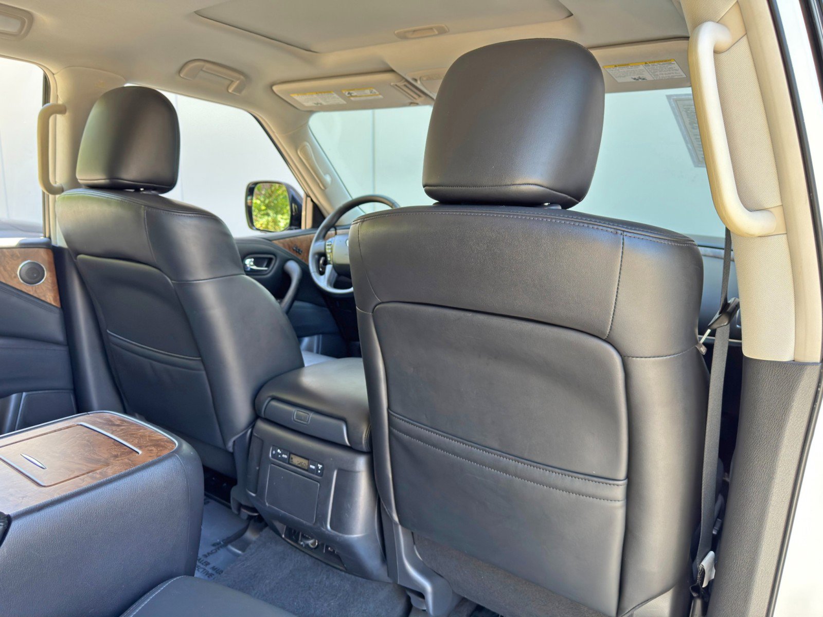 Used 2021 Nissan Armada SL w/ Captain's Chairs Package AWD/4WD image 39