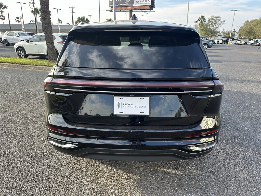 Used 2024 Lincoln Nautilus Premier image 5