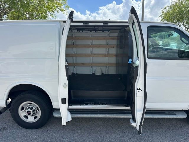 Used 2024 GMC Savana 2500 w/ Driver Convenience Package image 21