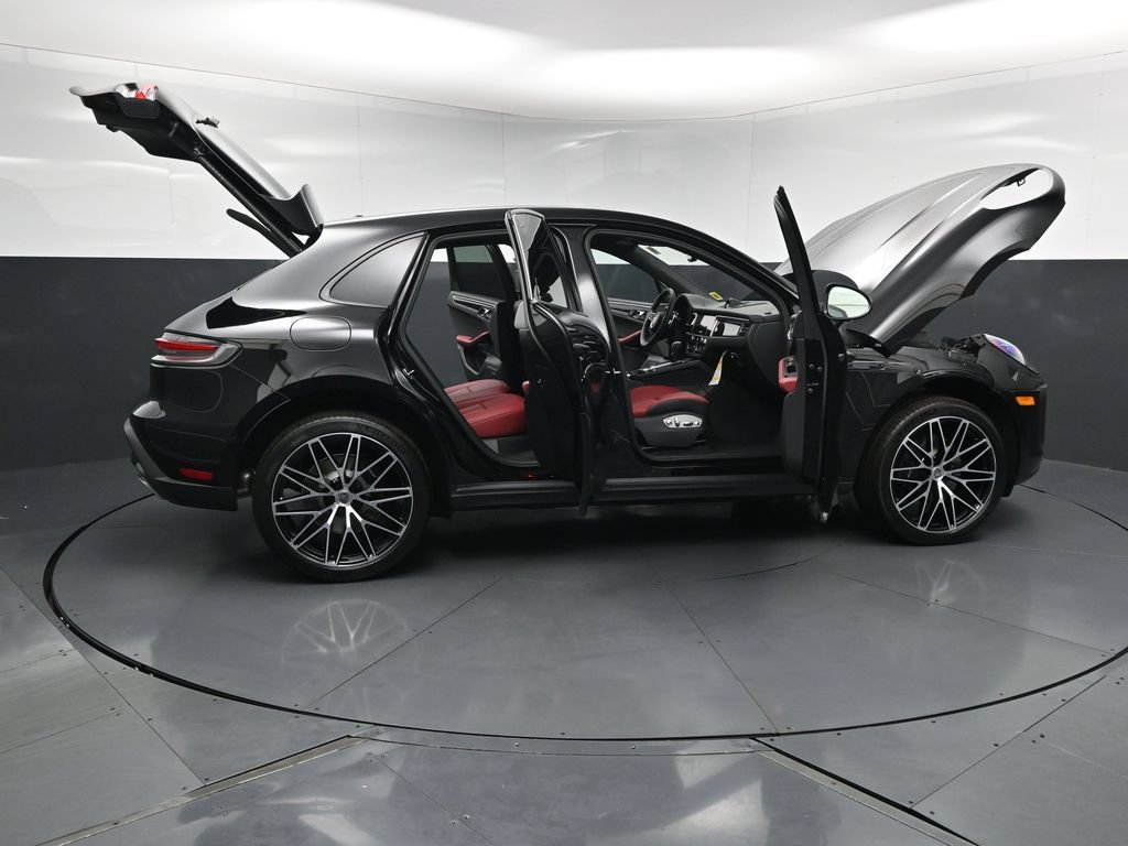 New 2026 Porsche Macan AWD/4WD image 33