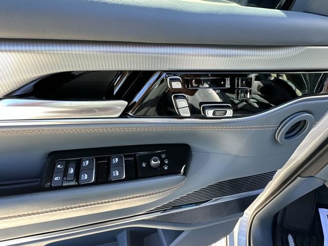 Used 2023 Jeep Grand Wagoneer Series II w/ Flexible Seating Group image 20