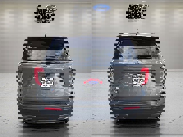 Used 2022 Ford Explorer XLT w/ Equipment Group 202A image 6