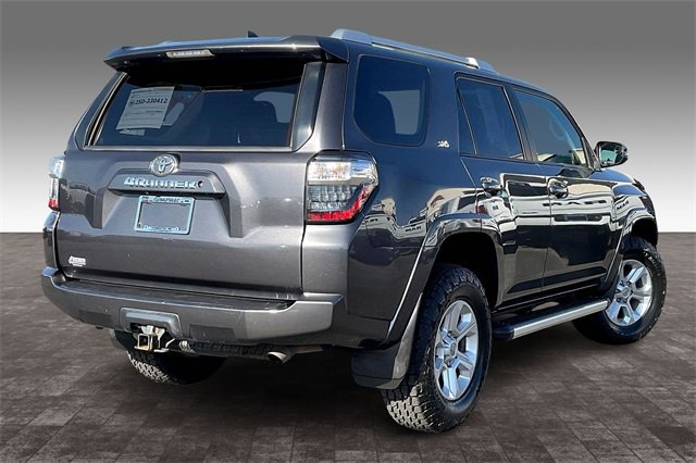 Used 2018 Toyota 4Runner SR5 Premium image 2