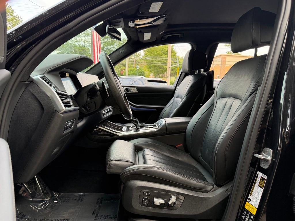 Used 2020 BMW X7 M50i AWD/4WD image 25