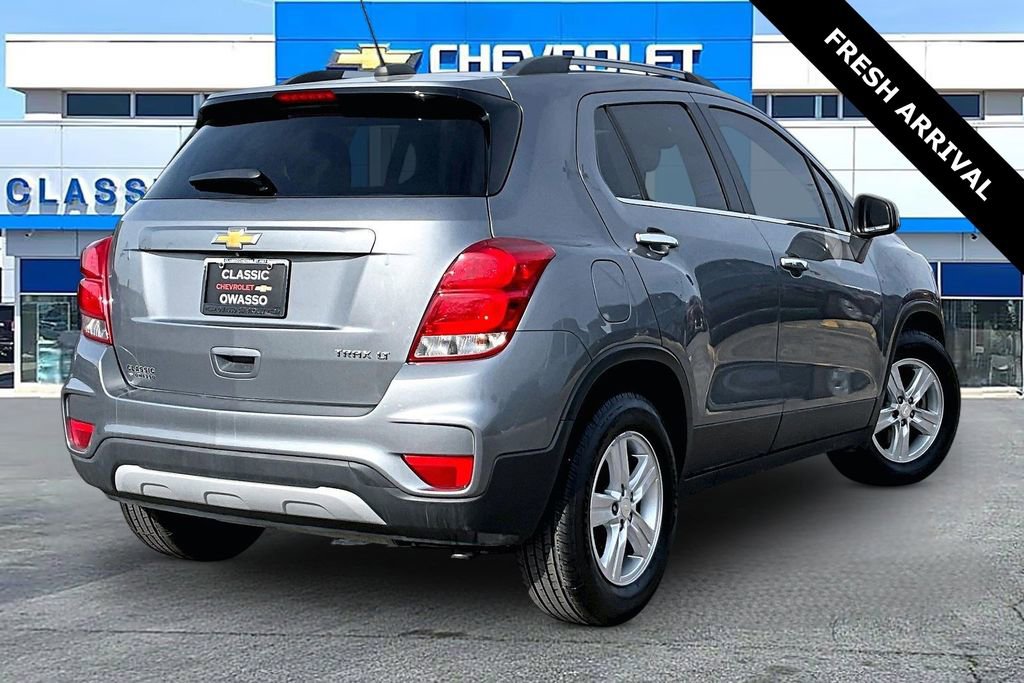 Used 2020 Chevrolet Trax LT w/ LT Convenience Package image 5