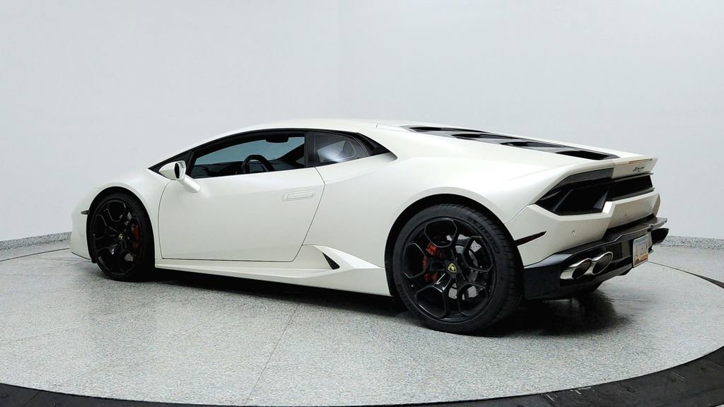 Used 2018 Lamborghini Huracan LP 580-2 image 3