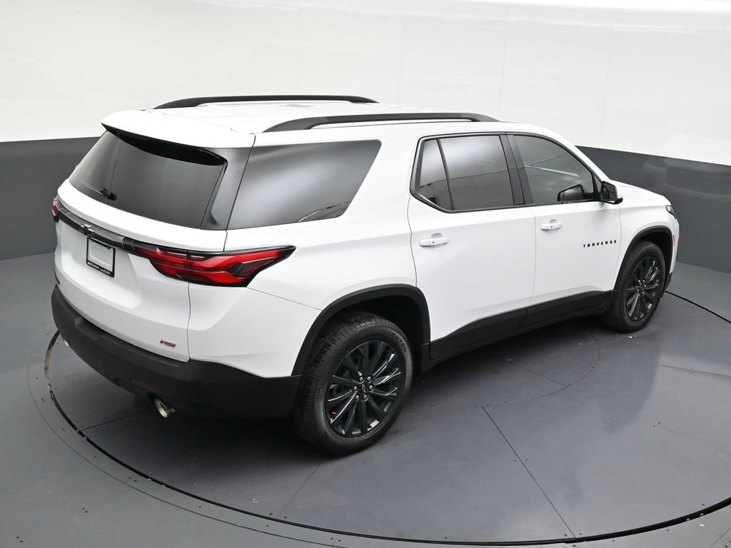 Used 2023 Chevrolet Traverse RS FWD image 15