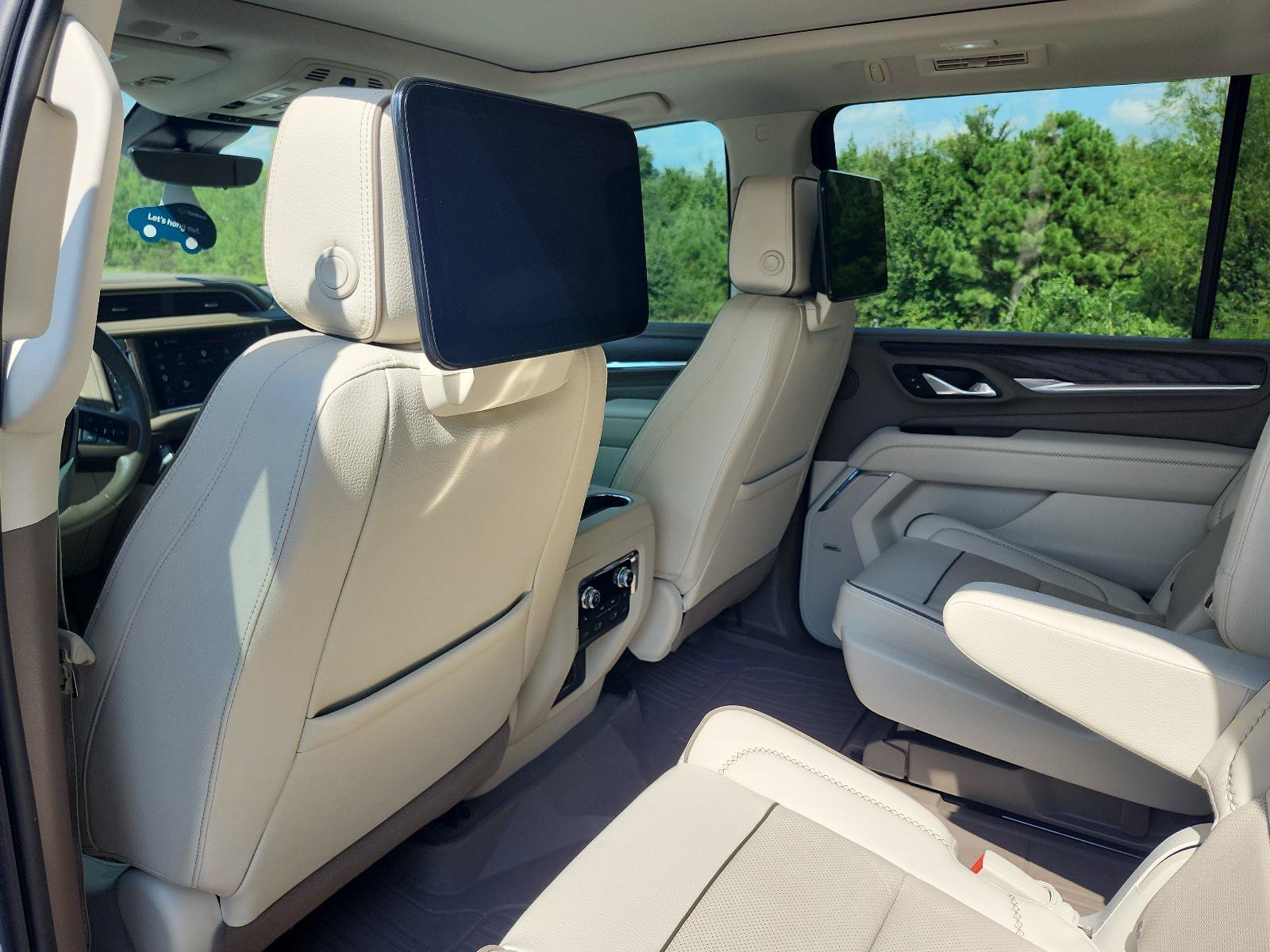 Certified 2023 GMC Yukon XL Denali w/ Denali Reserve Package AWD/4WD image 13