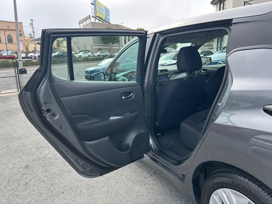 Used 2025 Nissan Leaf S FWD image 44