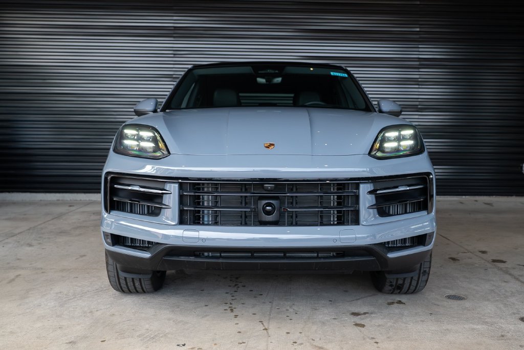 New 2026 Porsche Cayenne Coupe AWD/4WD image 10