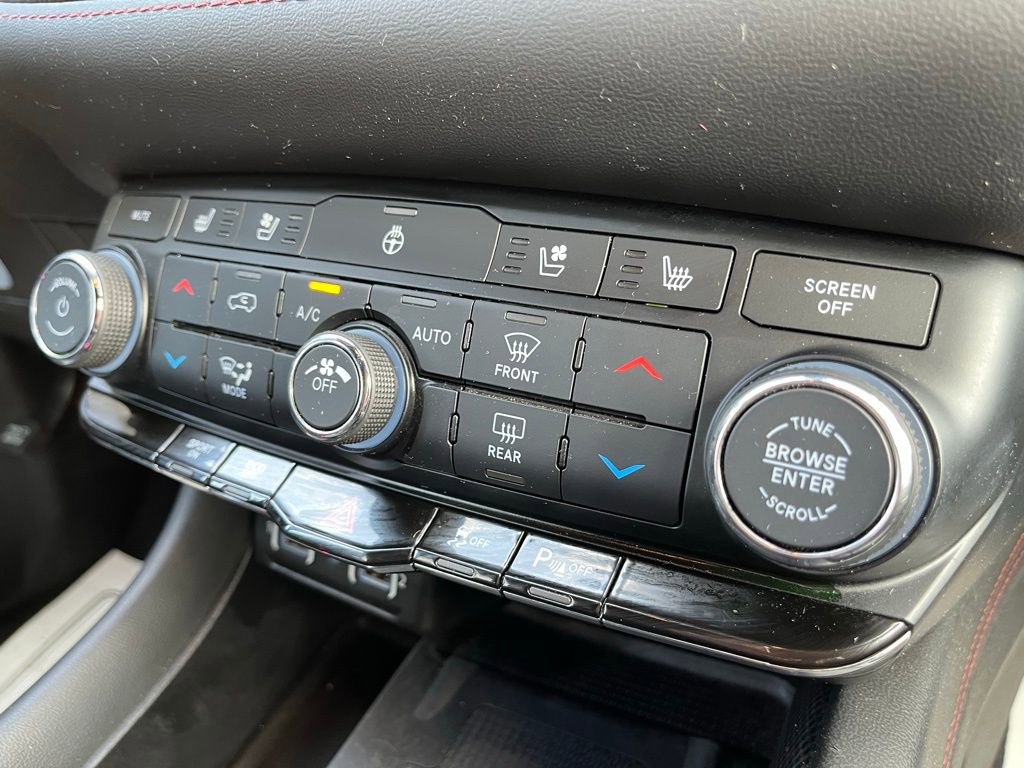 Used 2022 Dodge Durango R/T w/ Blacktop Package image 35