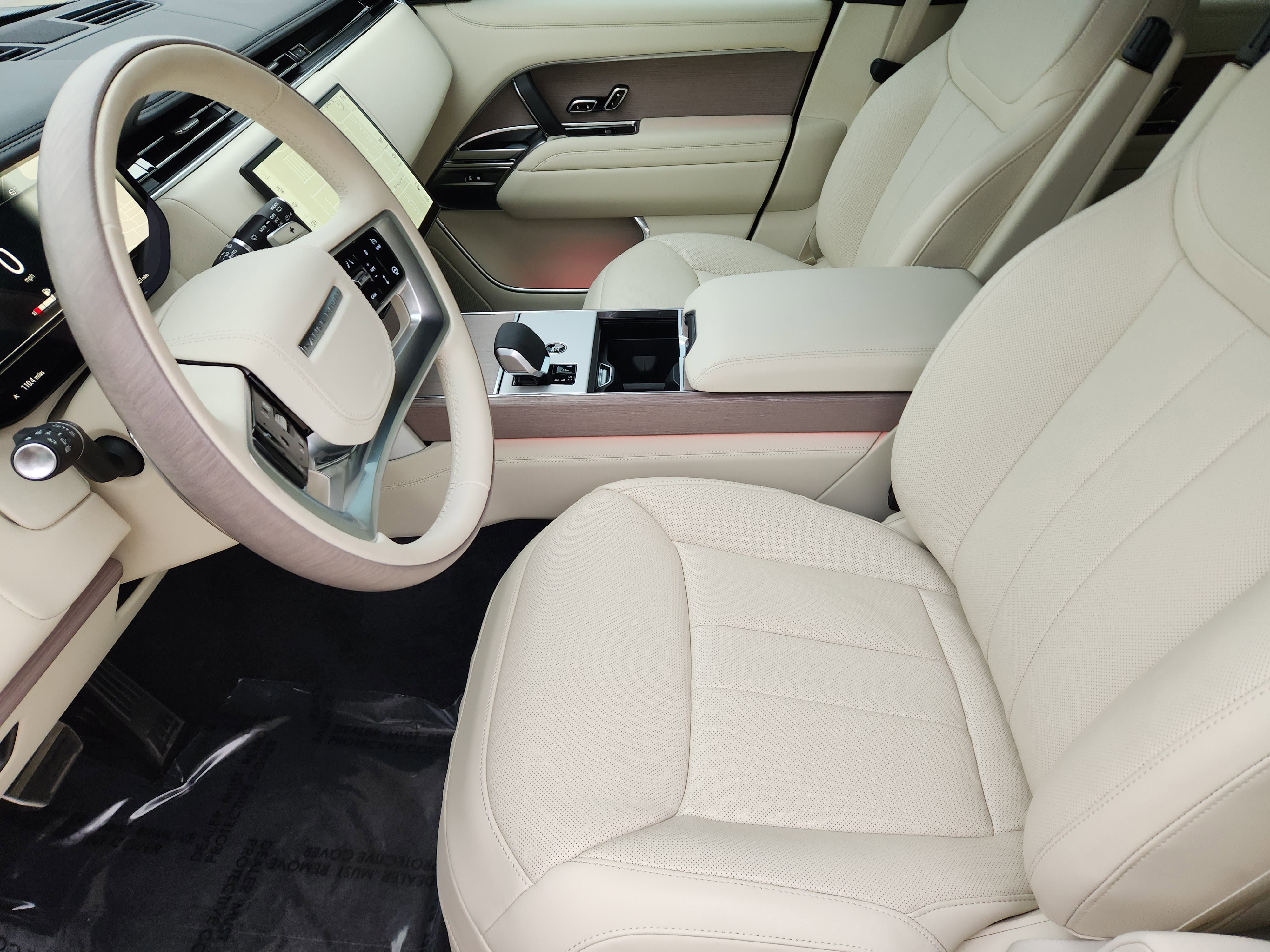 Certified 2025 Land Rover Range Rover SE AWD/4WD image 8