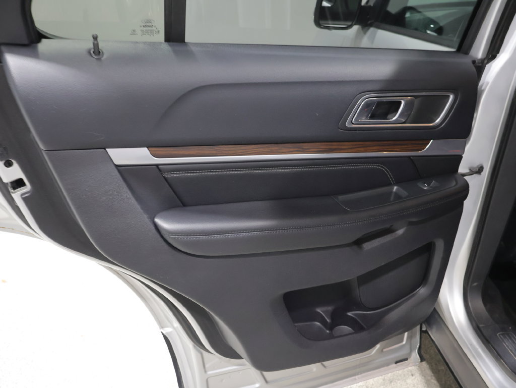 Used 2016 Ford Explorer Limited AWD/4WD image 19