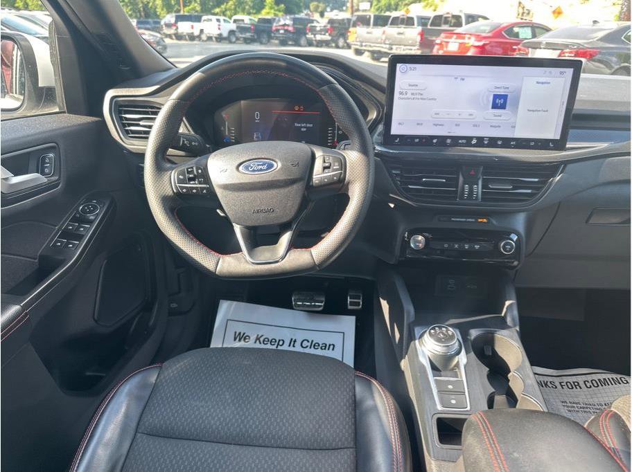 Used 2023 Ford Escape ST-Line Select w/ Tech Pack #1 AWD/4WD image 10
