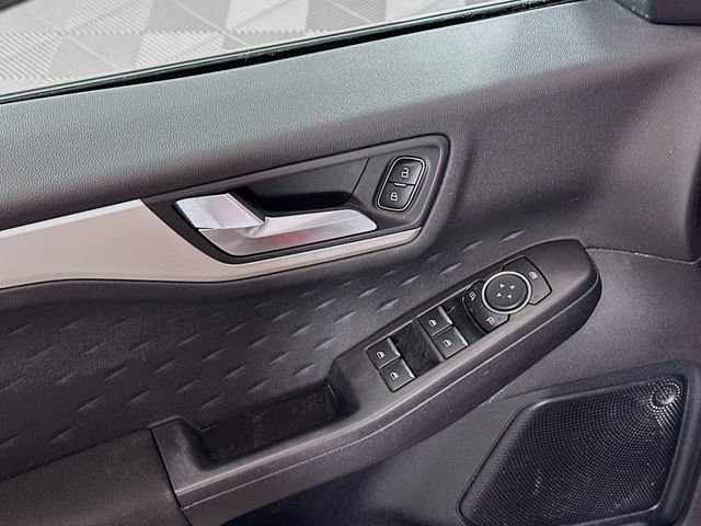 Used 2020 Ford Escape SE FWD image 17