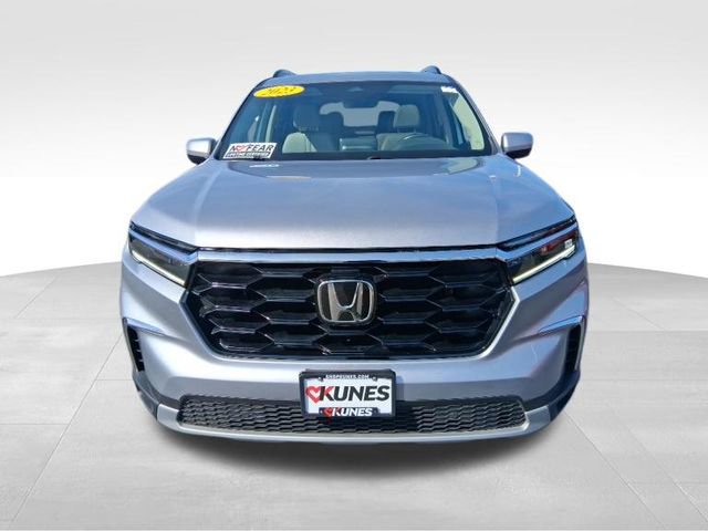 Used 2023 Honda Pilot Touring image 16