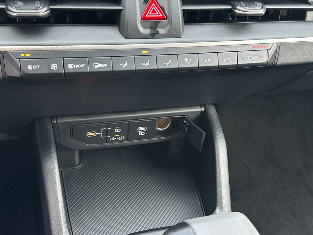 New 2025 Kia K4 LXS image 25