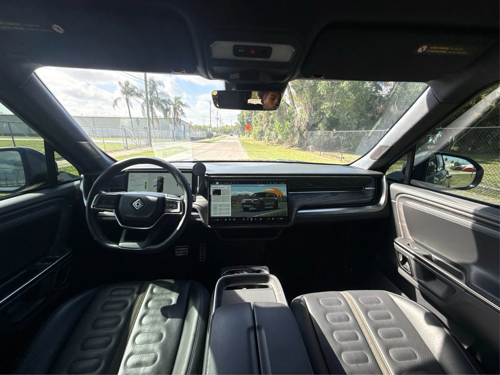 Used 2023 Rivian R1S Adventure AWD/4WD image 22