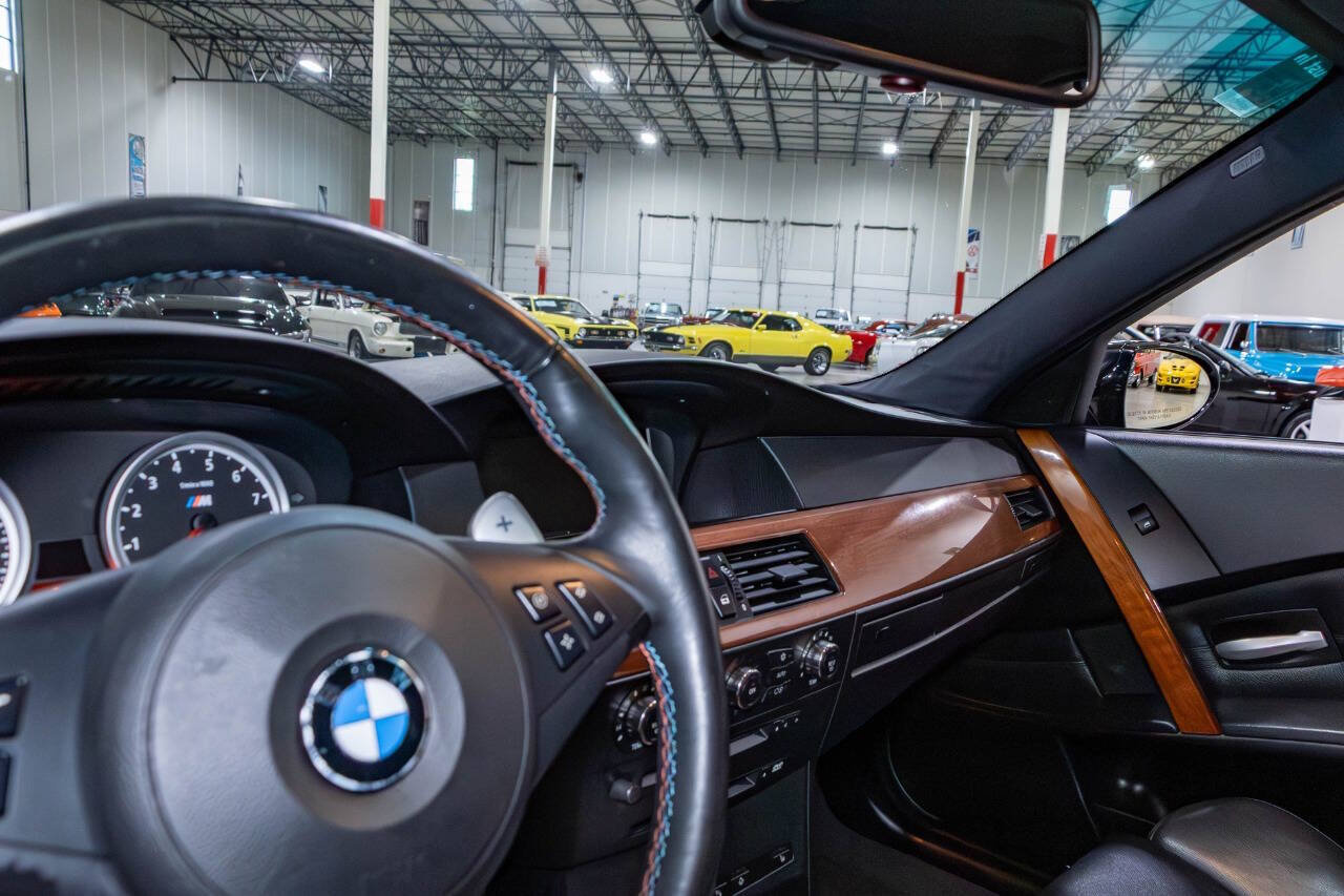 Used 2006 BMW M5 RWD image 13