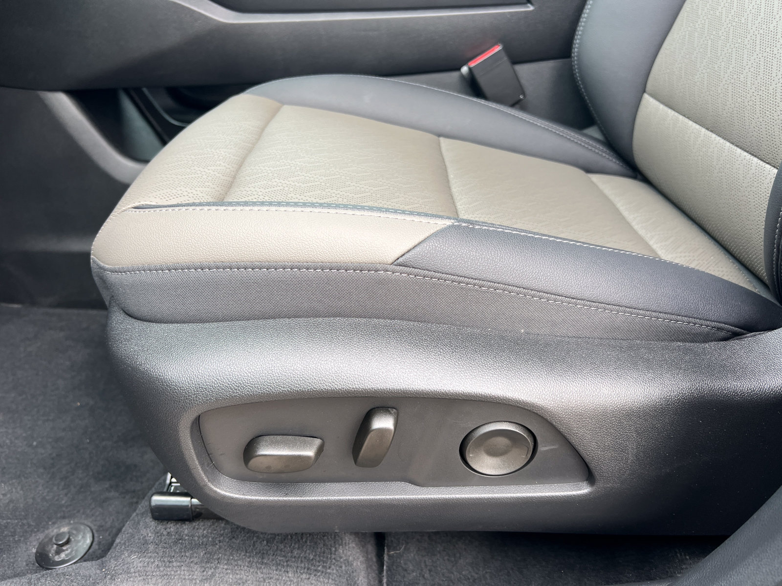 Certified 2026 Chevrolet Equinox LT w/ Convenience Package II AWD/4WD image 13