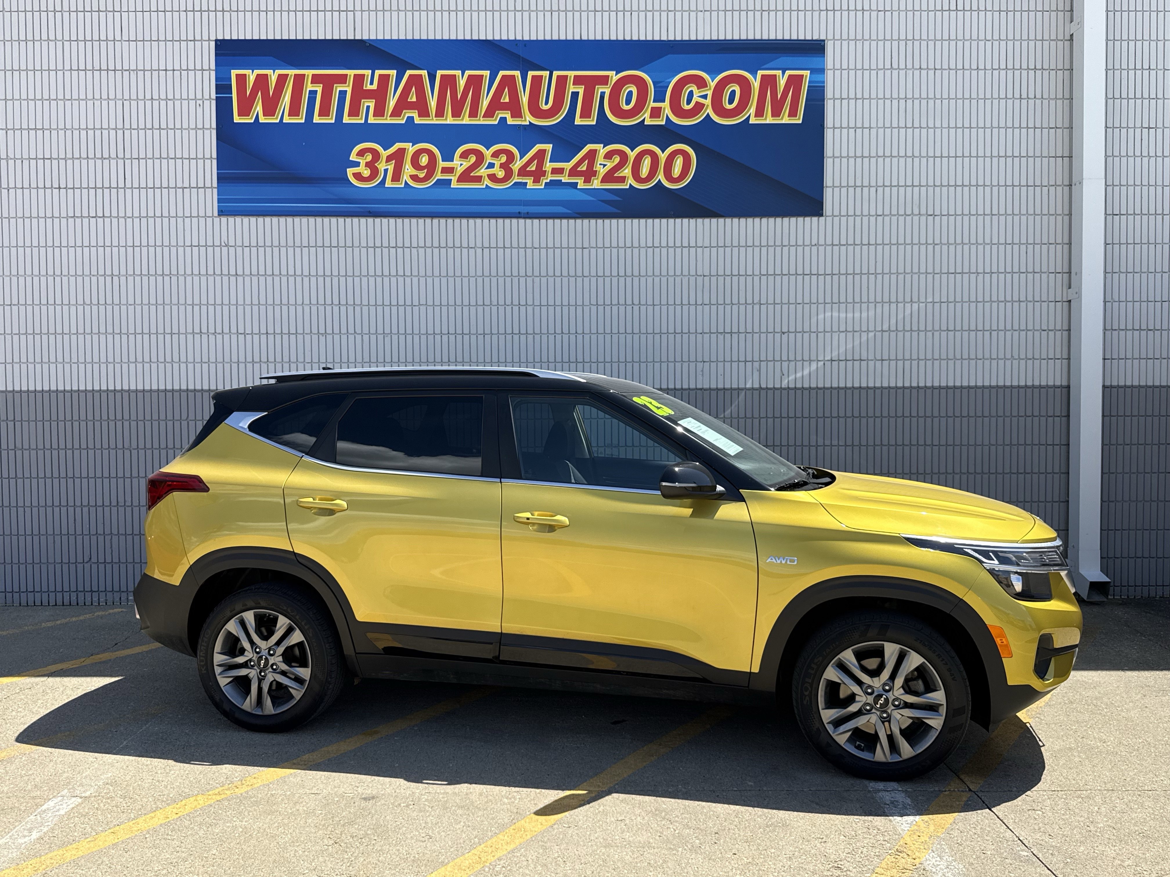 Used 2023 Kia Seltos S w/ Navigation Package AWD/4WD image 3