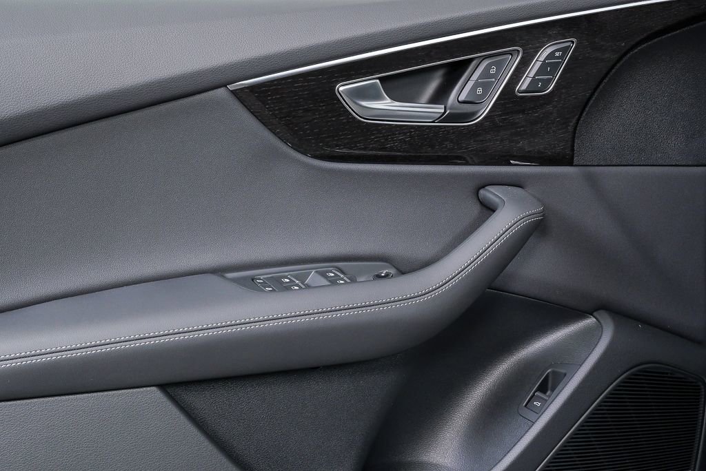 New 2026 Audi Q8 Premium Plus AWD/4WD image 6