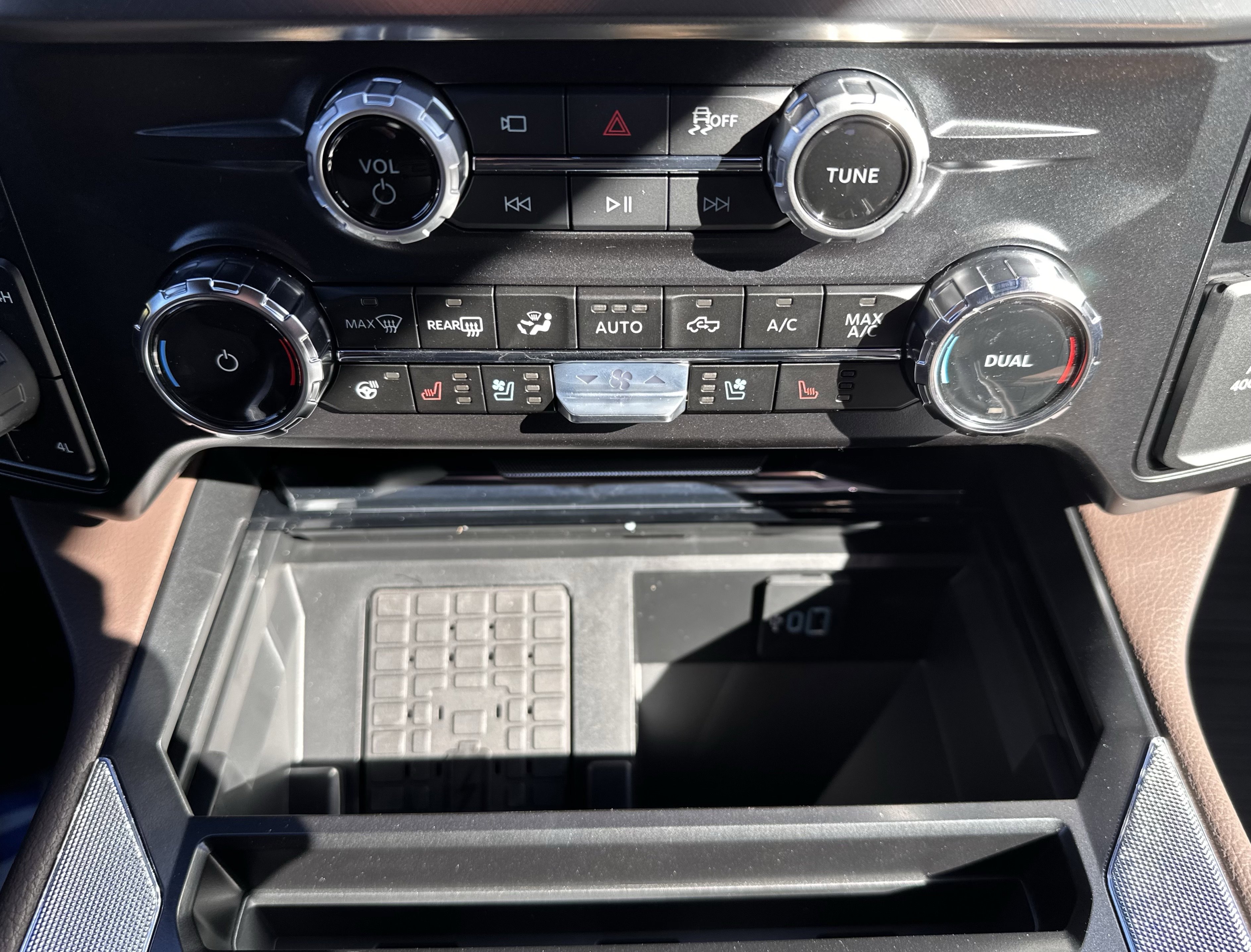 New 2026 Ford F350 King Ranch w/ Chrome Package image 28