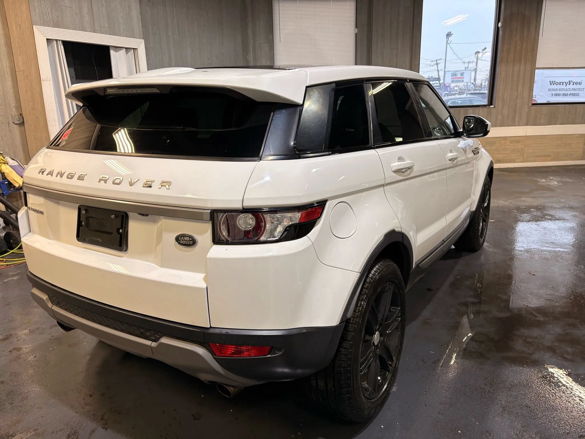 Used 2014 Land Rover Range Rover Evoque Pure Plus AWD/4WD image 6