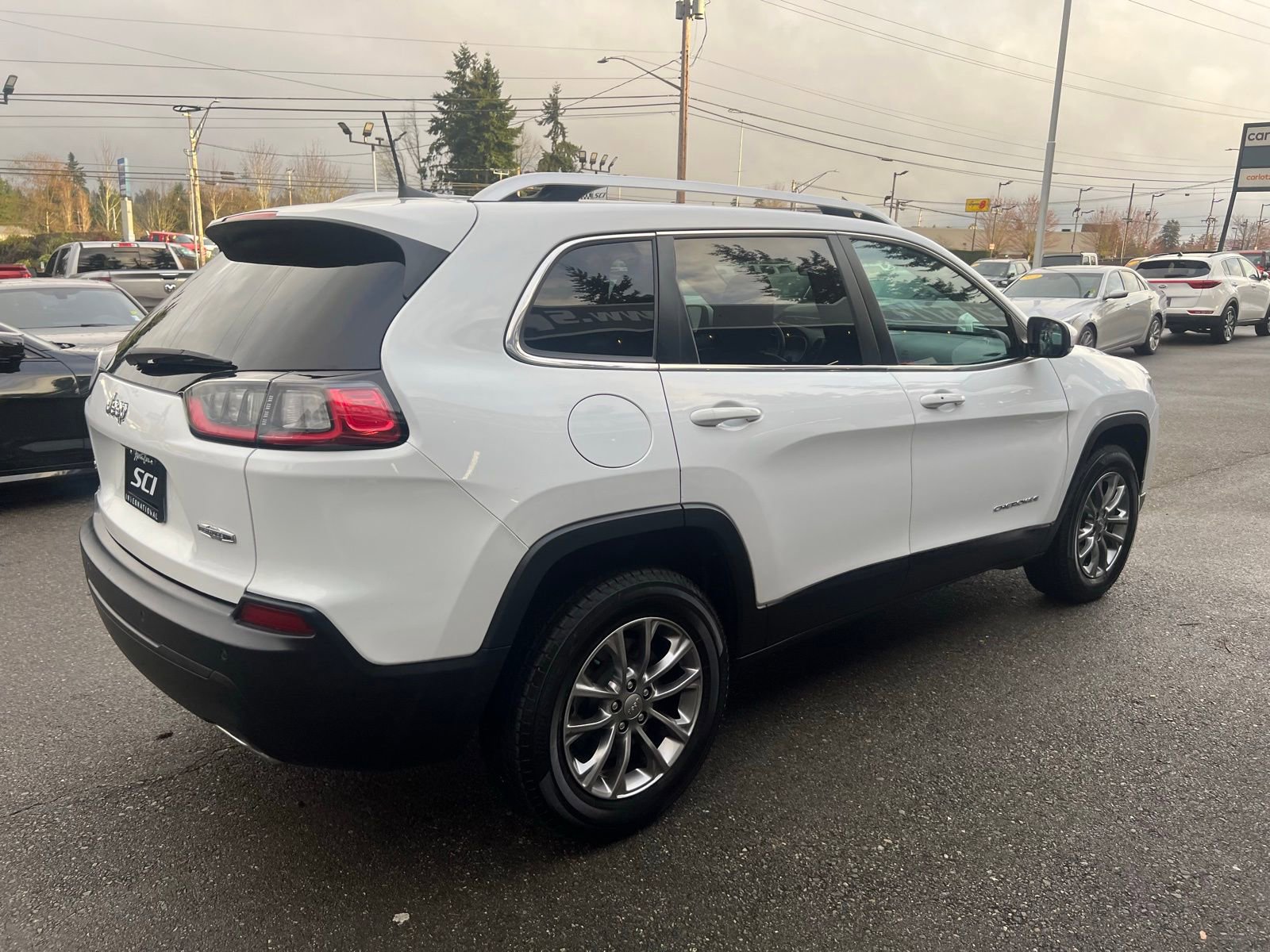 Used 2019 Jeep Cherokee Latitude Plus image 5