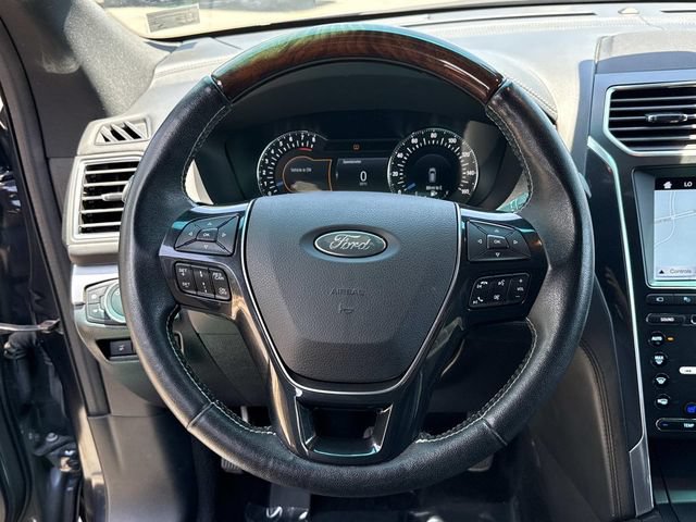 Used 2017 Ford Explorer Platinum AWD/4WD image 18