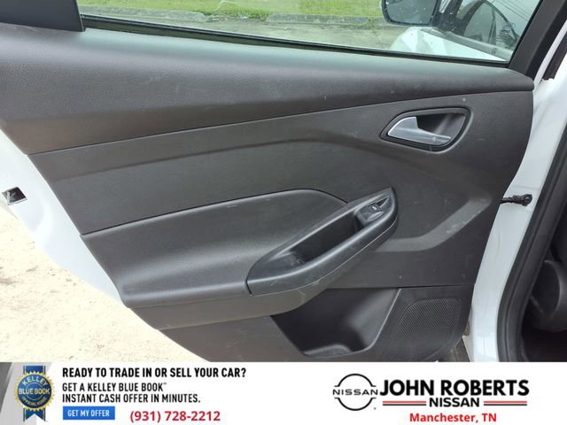 Used 2016 Ford Focus SE w/ SE Power Seat Package image 10