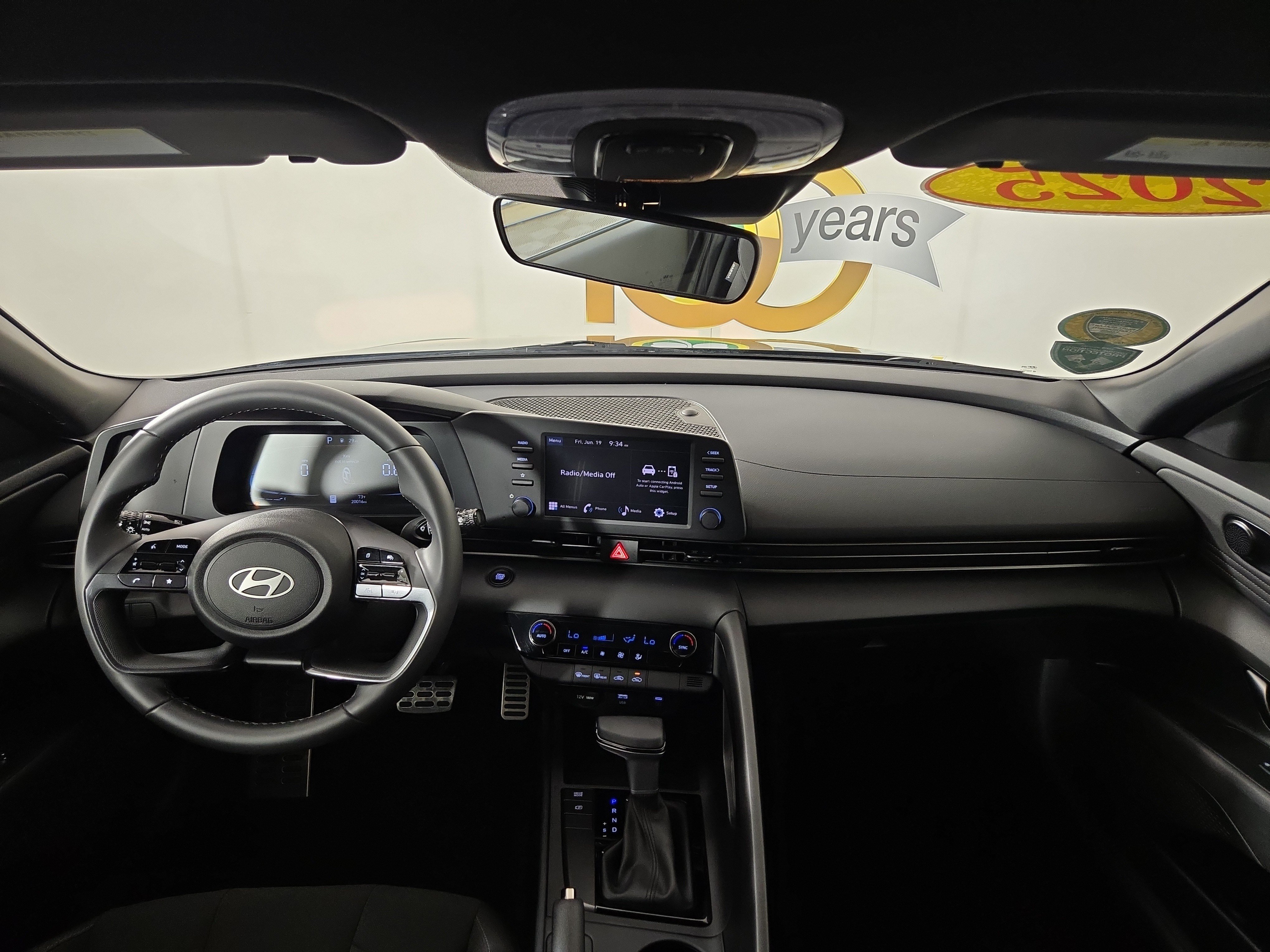 Used 2025 Hyundai Elantra Sport FWD image 13