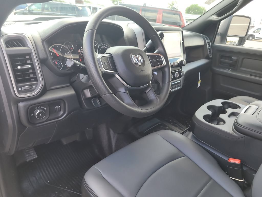 New 2026 RAM 5500 Tradesman AWD/4WD image 17