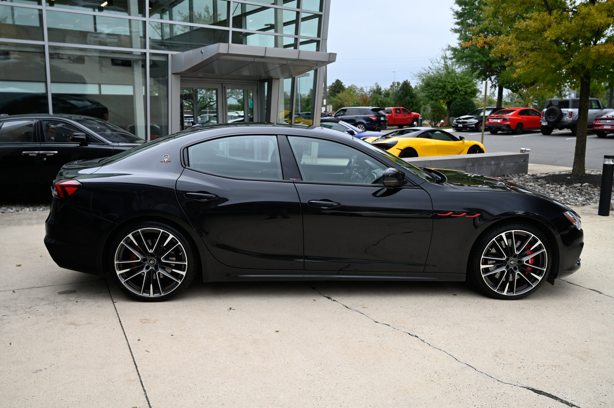 Used 2021 Maserati Ghibli Trofeo RWD image 4