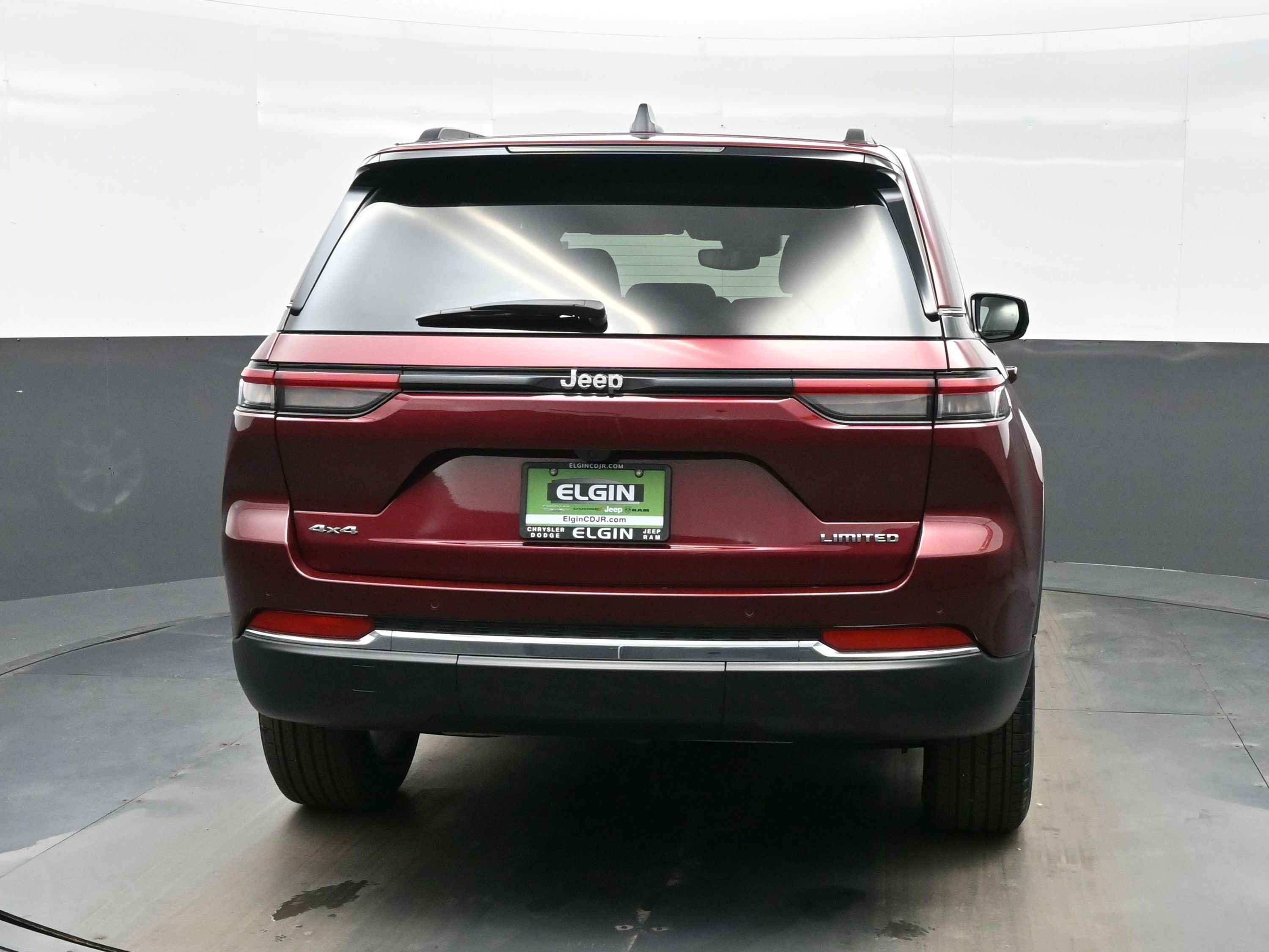 Used 2023 Jeep Grand Cherokee Limited image 5