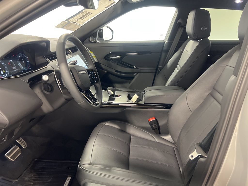 Certified 2026 Land Rover Range Rover Evoque Dynamic SE AWD/4WD image 11