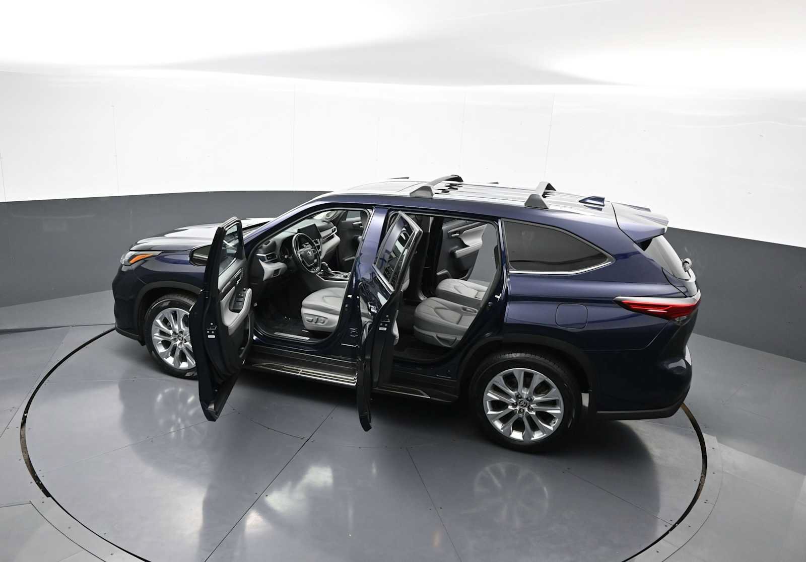 Used 2022 Toyota Highlander Limited AWD/4WD image 45