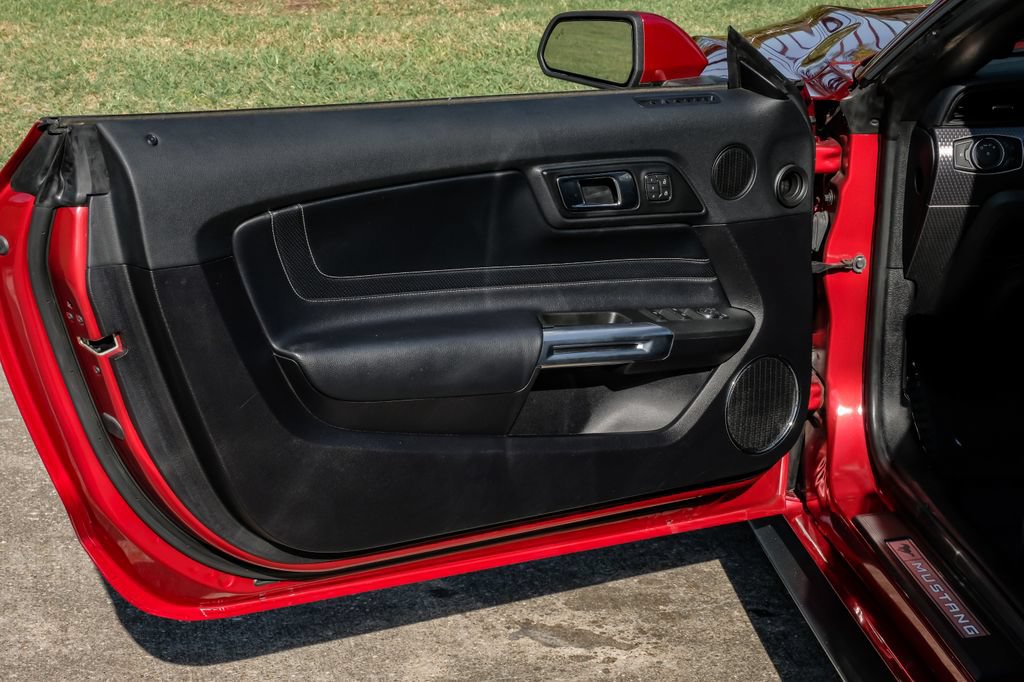Used 2019 Ford Mustang GT Premium w/ GT Performance Package RWD image 41