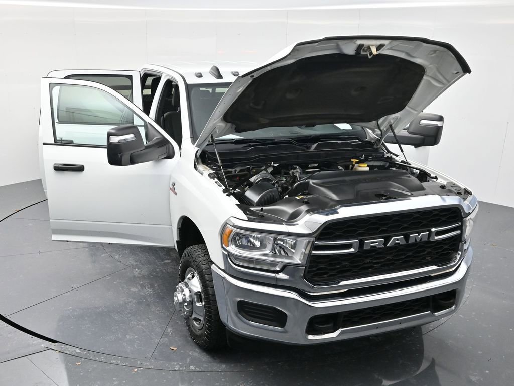 Used 2024 RAM 3500 Tradesman w/ Chrome Appearance Group image 54