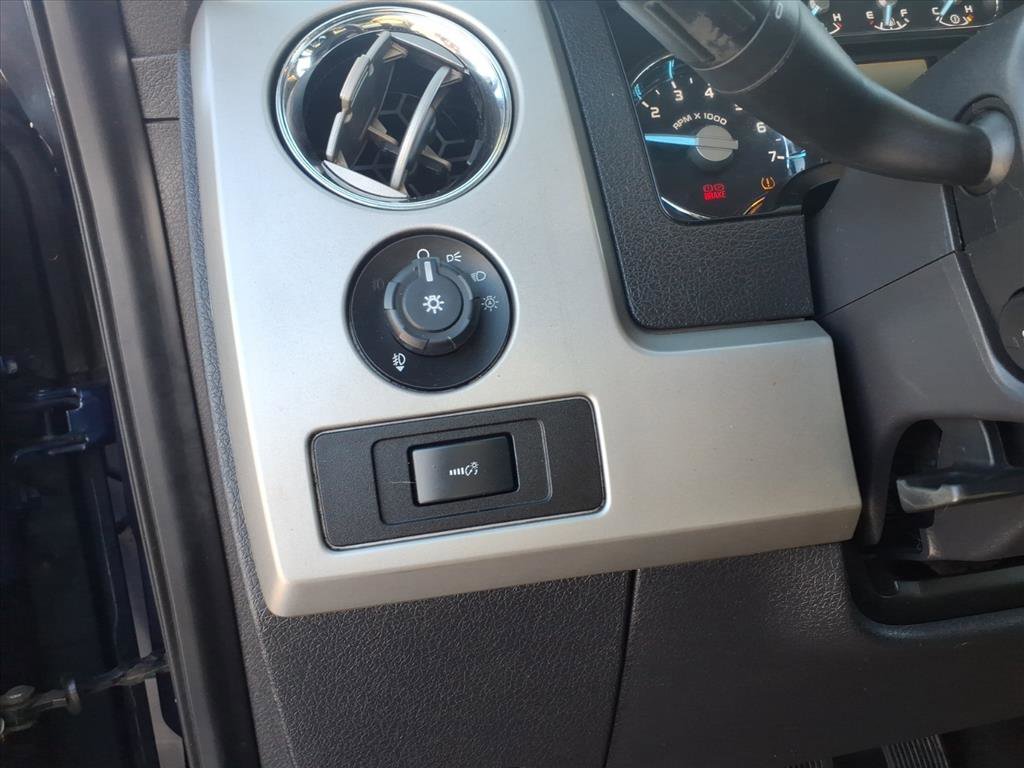 Used 2011 Ford F150 Lariat w/ Lariat Chrome Pkg image 12