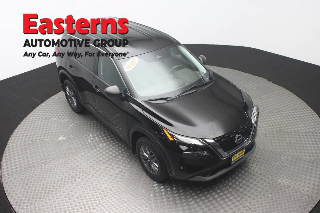 Used 2023 Nissan Rogue S AWD/4WD image 3