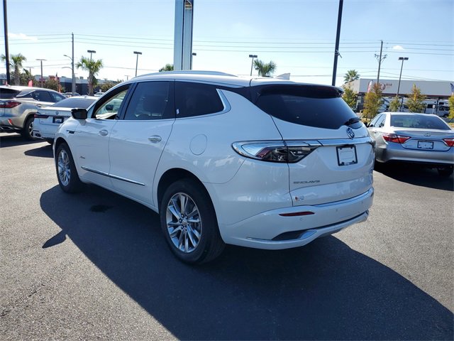 Used 2023 Buick Enclave Avenir w/ Avenir Technology Package image 4