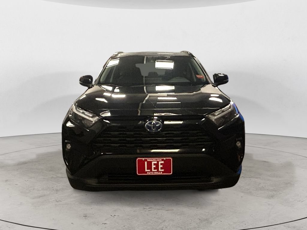 Used 2022 Toyota RAV4 XLE Premium AWD/4WD image 8