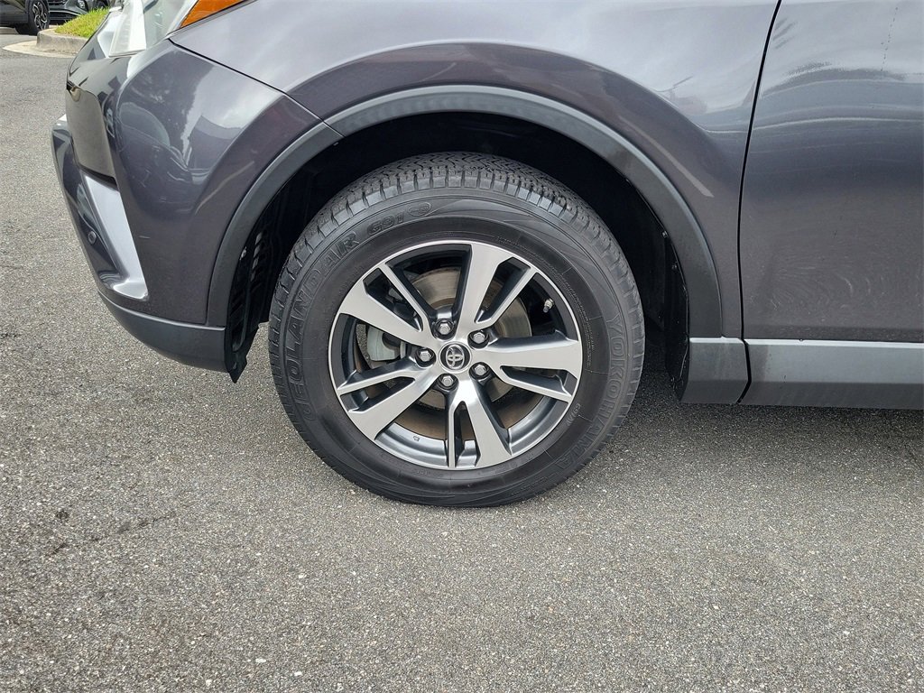 Used 2018 Toyota RAV4 XLE image 6